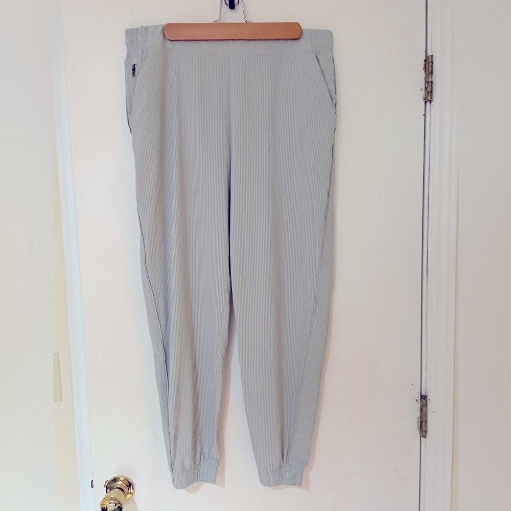 Athleta Brooklyn Textured Jogger City Stripe Coast Grey